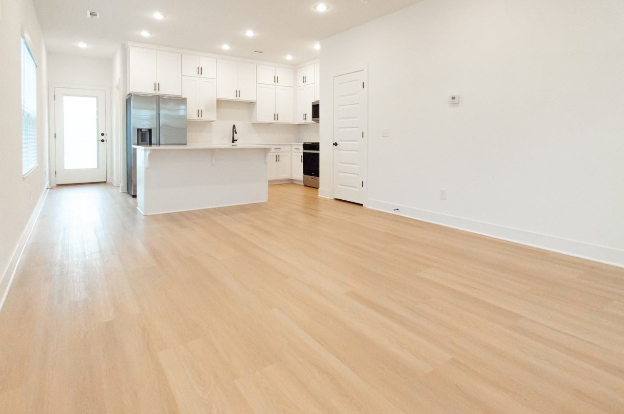 1234 W James St #1 - Photo 4 of 16
