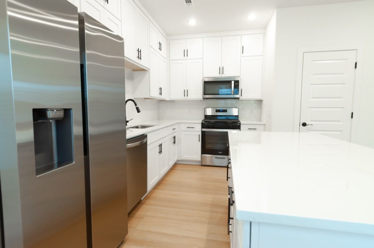 1234 W James St #1 - Photo 7 of 16