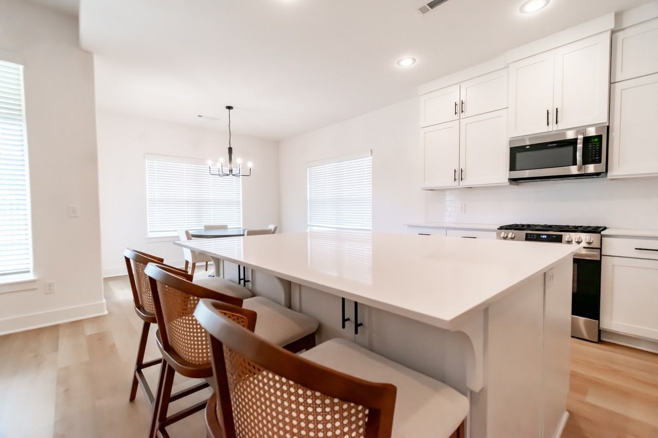 439 S Wagon Wheel Ave #1 - Photo 4 of 18