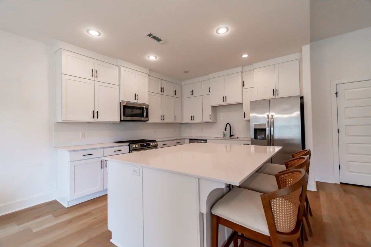 439 S Wagon Wheel Ave #1 - Photo 5 of 18