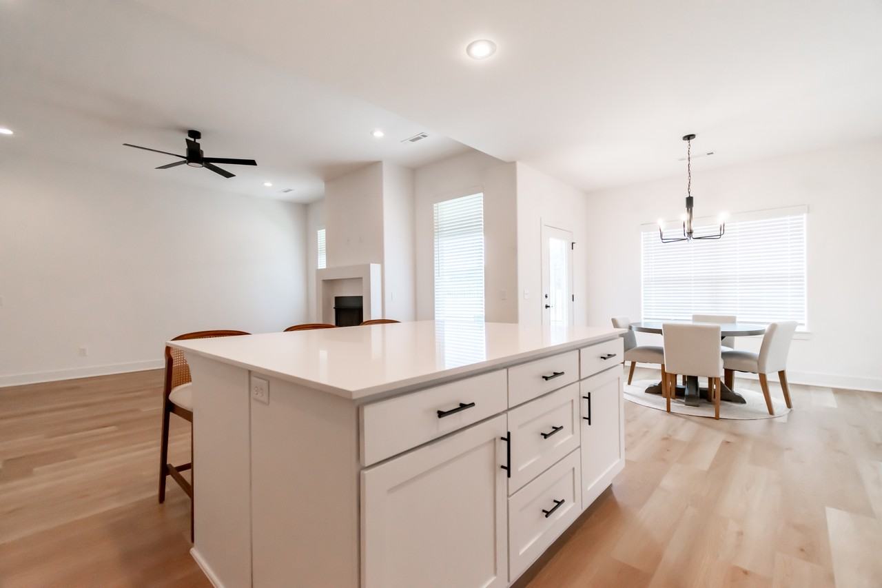 463 S Wagon Wheel Ave #1 - Photo 6 of 18