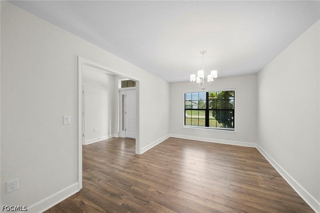 490 Windermere Dr - Photo 4 of 34