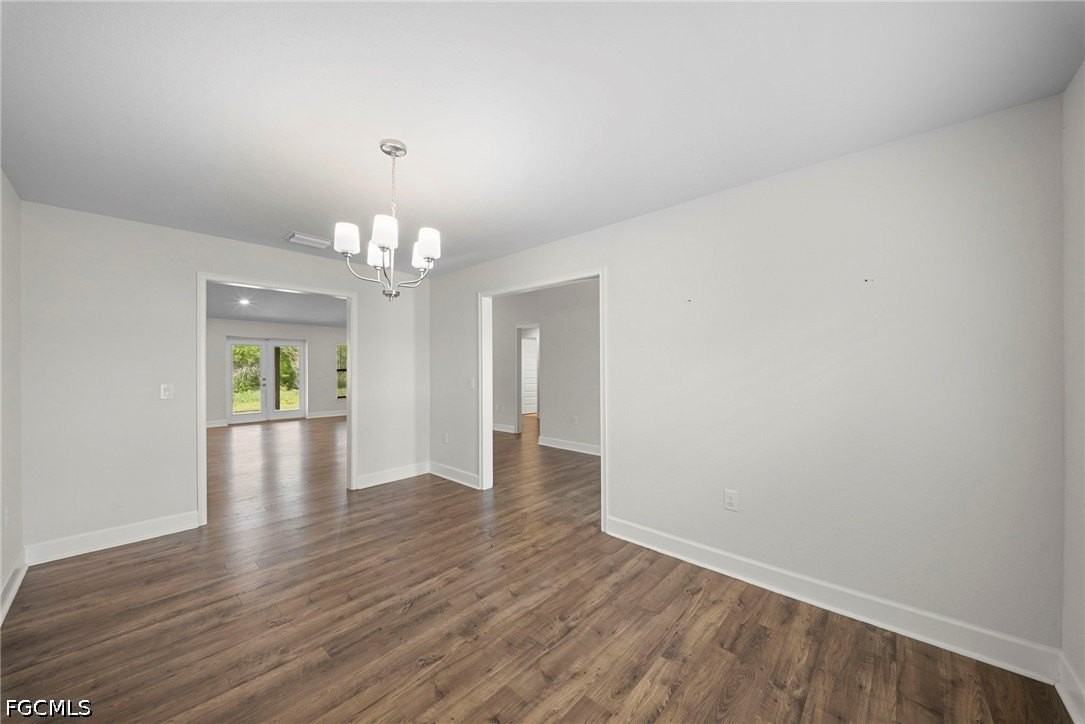 490 Windermere Dr - Photo 5 of 34