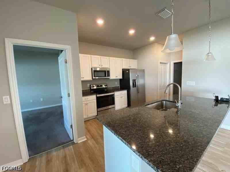 1627 Nw 9th St - Photo 4 of 22
