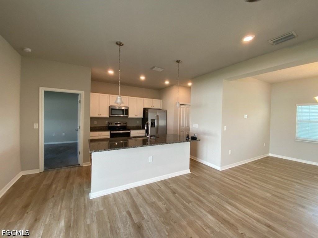 1627 Nw 9th St - Photo 5 of 22