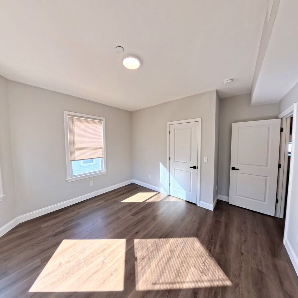 22 Madison Ave #3 - Photo 5 of 11