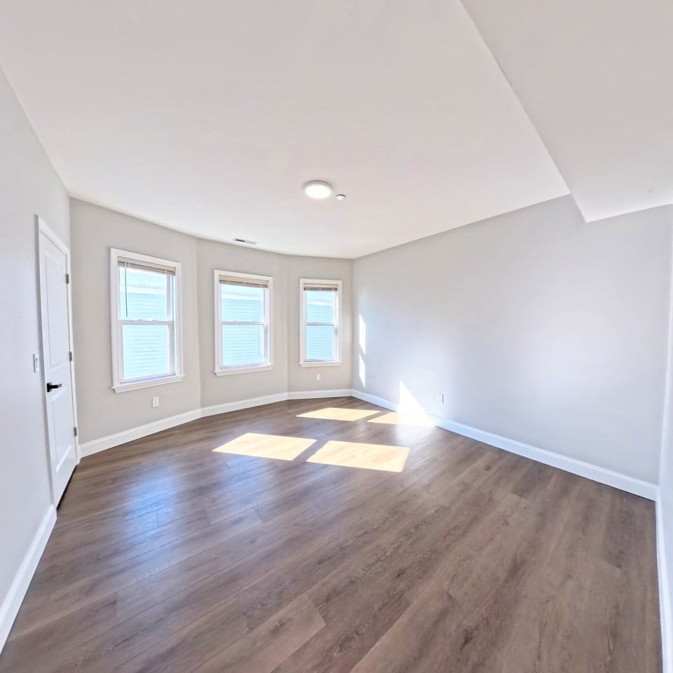 22 Madison Ave #3 - Photo 6 of 11