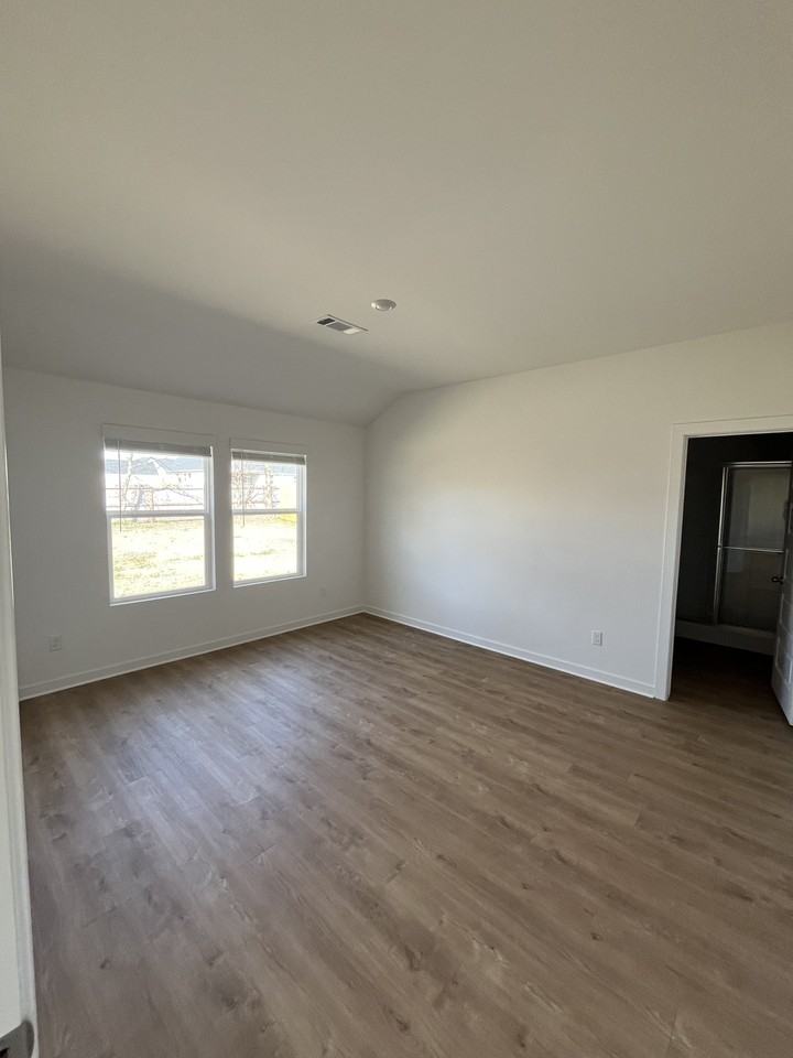 5701 Lavender Ave #1 - Photo 6 of 17