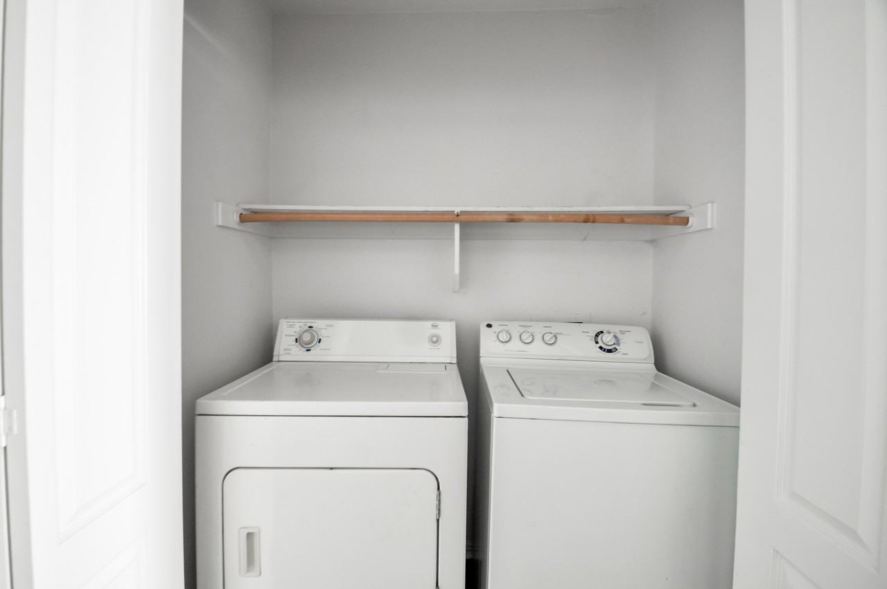 1446 W Netherland Way #2 - Photo 5 of 11