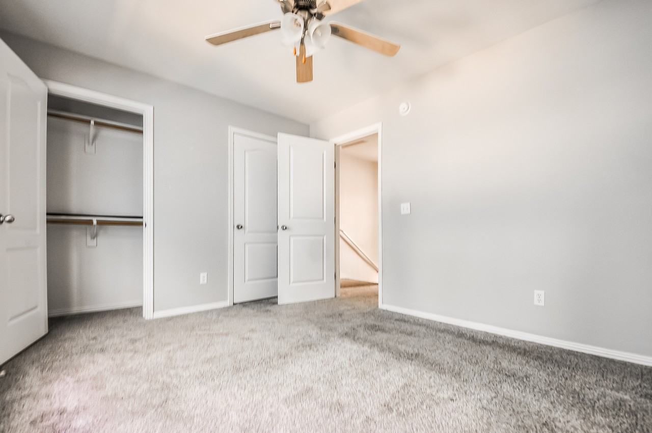 1446 W Netherland Way #2 - Photo 7 of 11