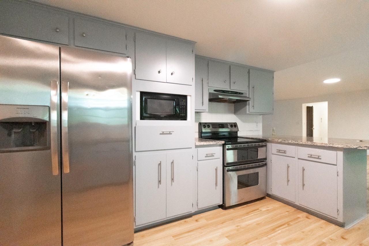 1200 S Dinsmore Trl #1 - Photo 4 of 21
