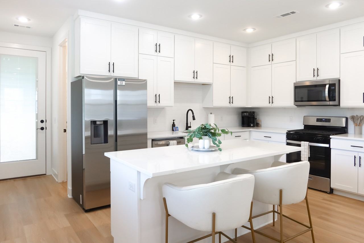 1326 S Van Buren Ave #2 - Photo 6 of 15