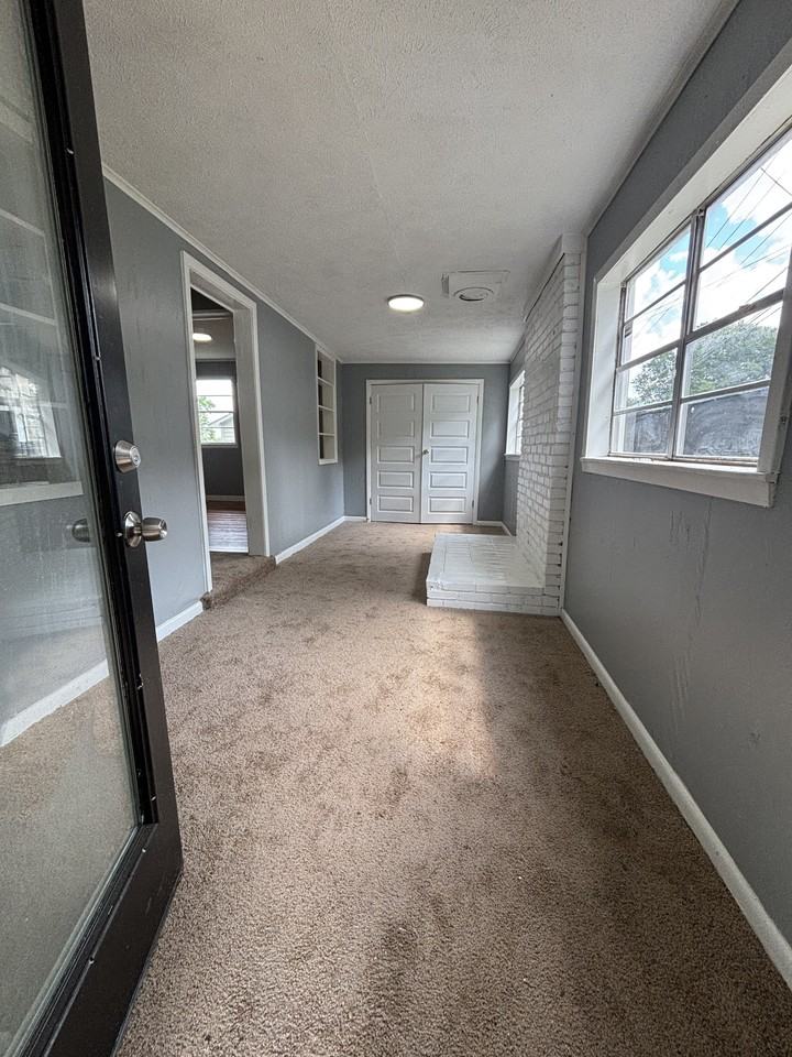 326 N Main St #1 - Photo 2 of 11