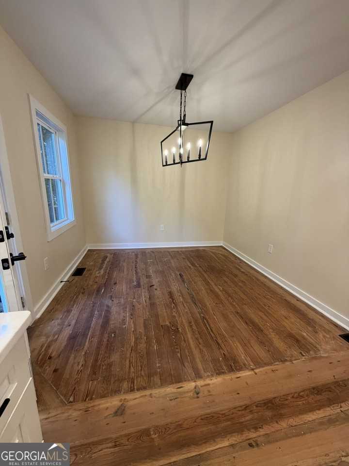 1892 Broad St - Photo 5 of 15