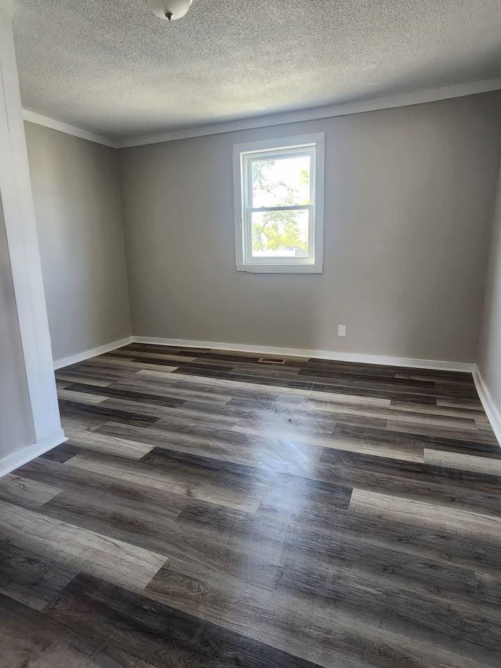 1106 S Beacon St #1 - Photo 3 of 10