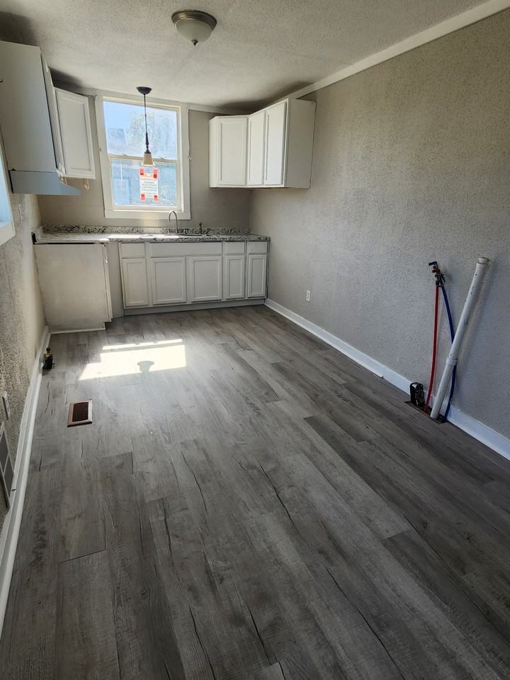 1106 S Beacon St #1 - Photo 5 of 10