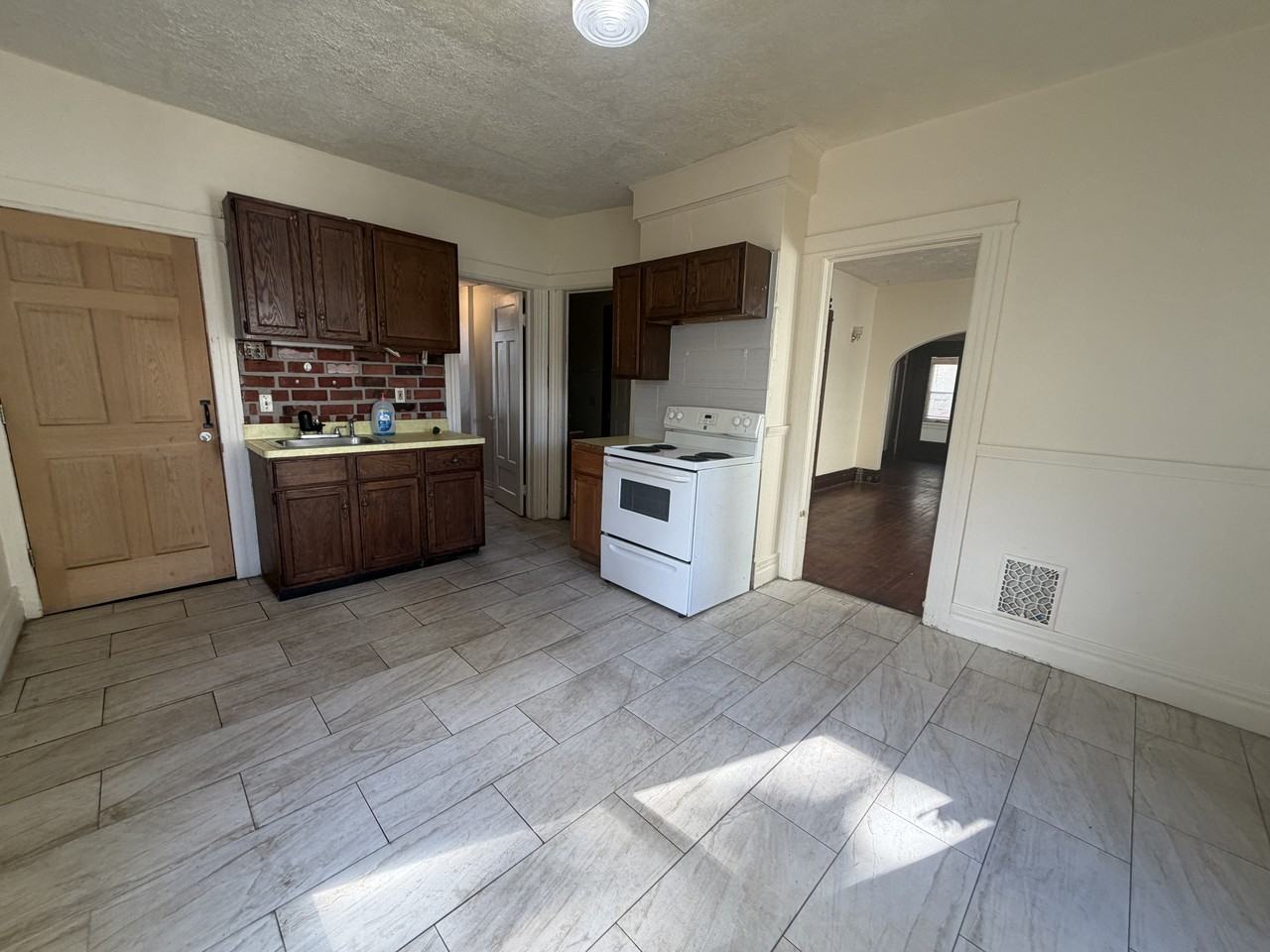 53 Saint Jacob St #DOWN - Photo 4 of 11