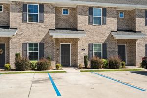 featured image of 3552 Texas Rd #B