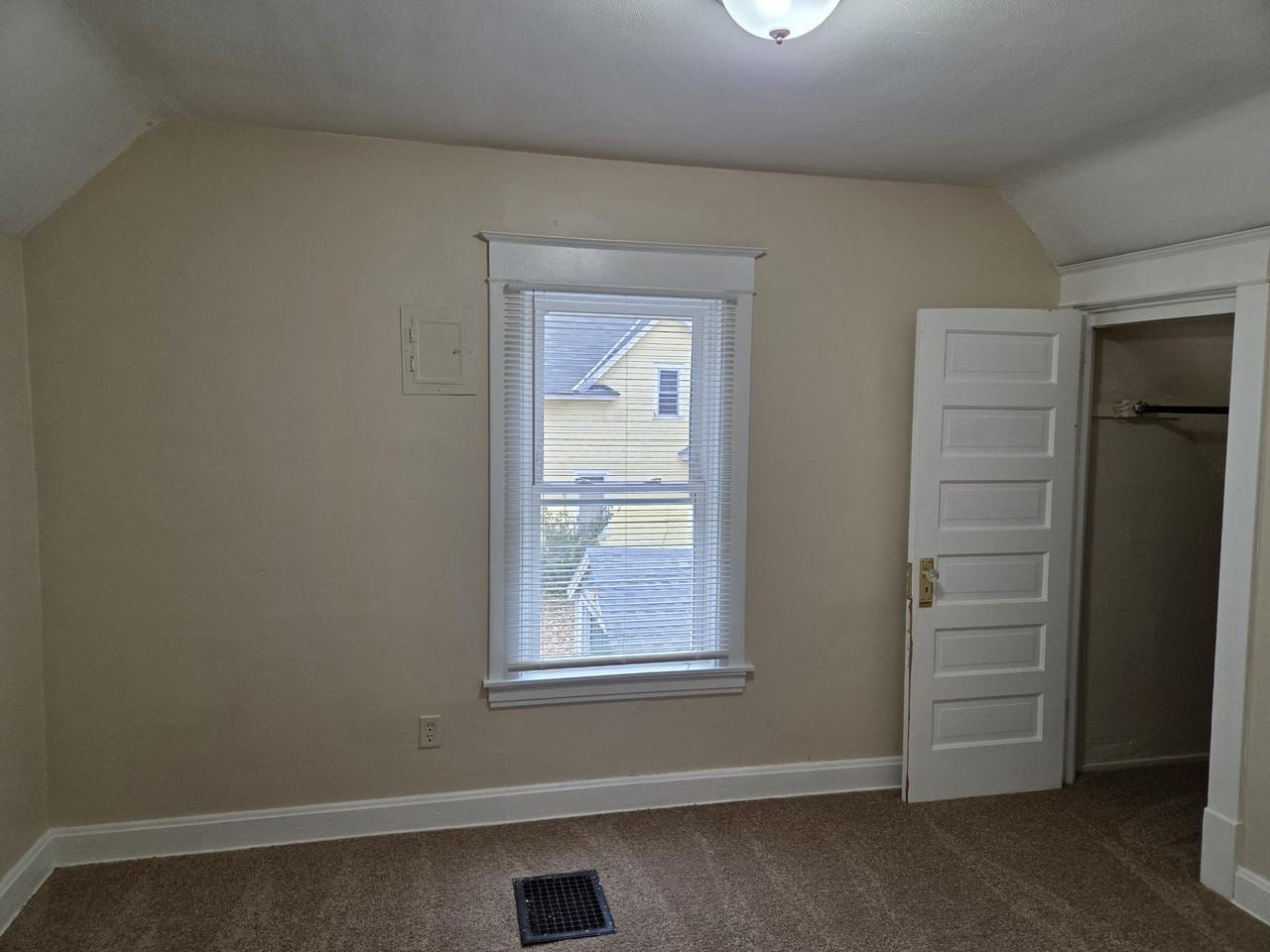 3020 Dupont Ave N #1 - Photo 7 of 20