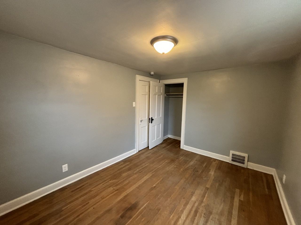 1360 Roslyn Ave Sw #1 - Photo 6 of 19