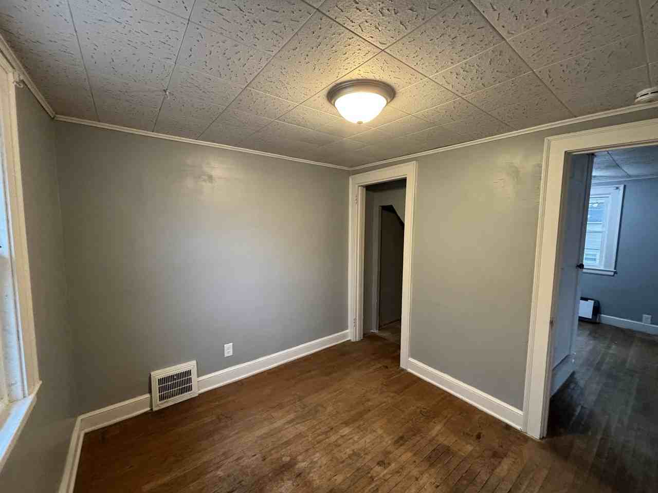 1360 Roslyn Ave Sw #1 - Photo 7 of 19