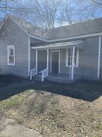 featured image of 10 Eleanor St #1