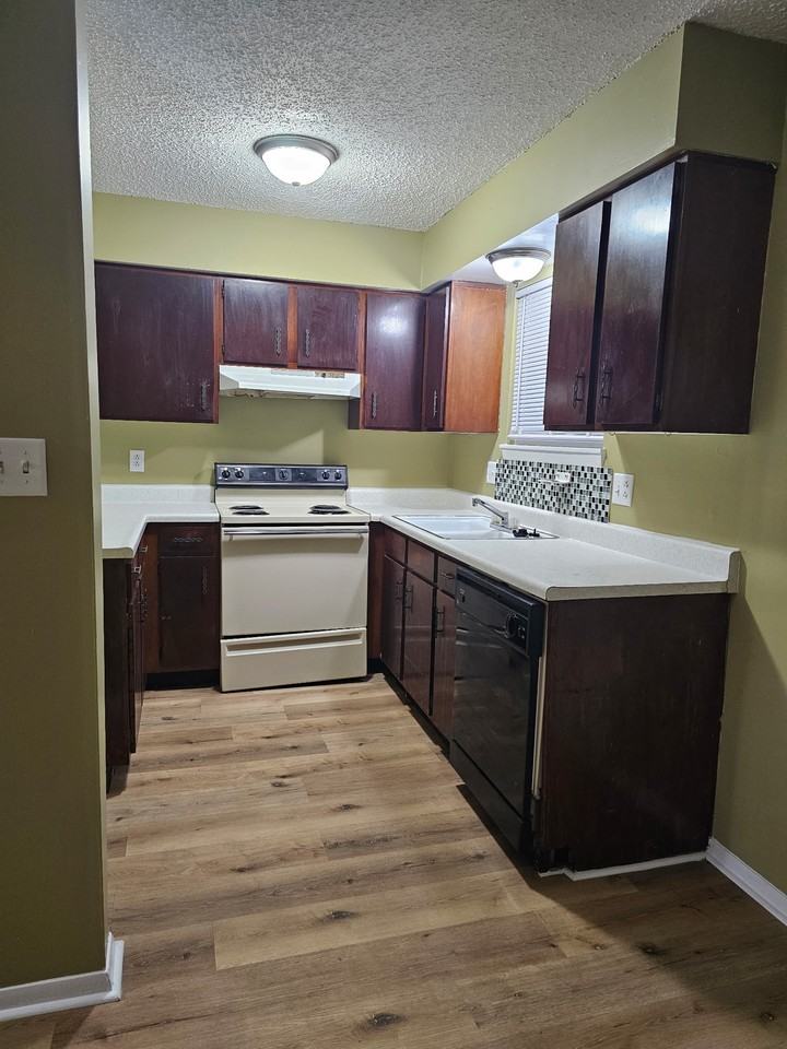 1663 N Marlan Ave #1663 - Photo 2 of 11