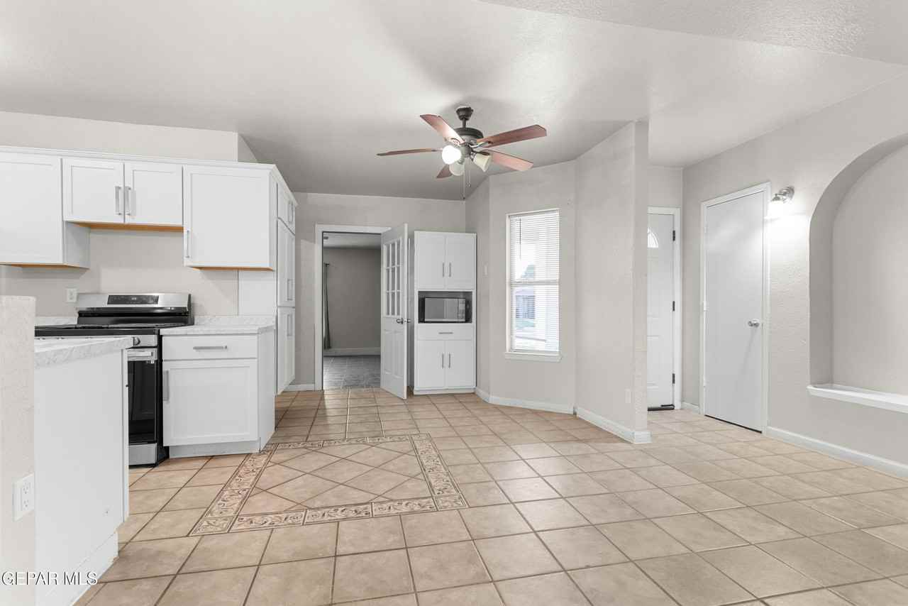12433 Carlos Bombach Ave - Photo 4 of 27