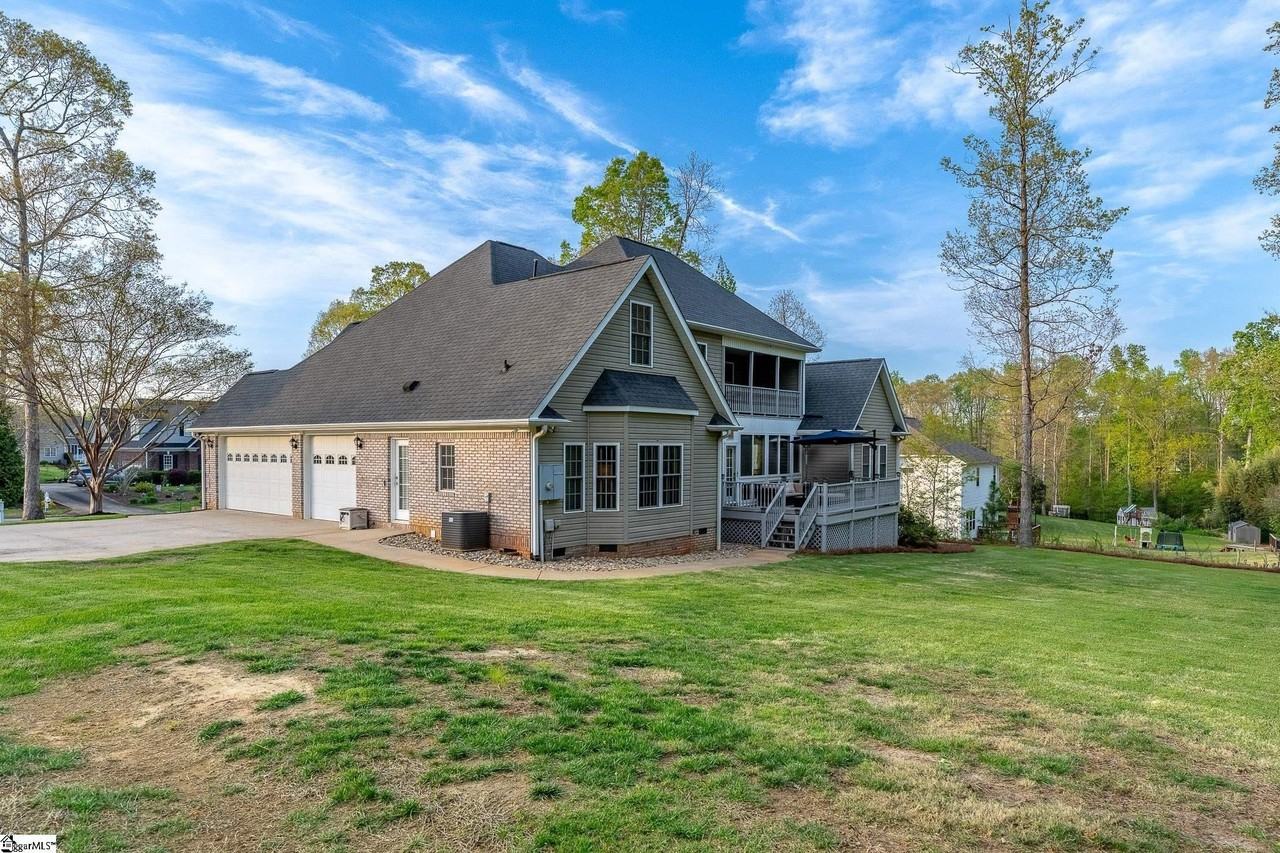 127 Warren Dr - Photo 5 of 39