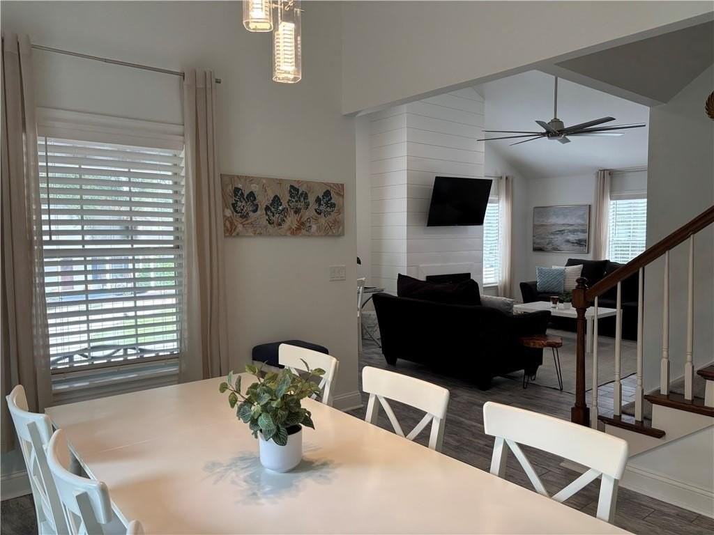 318 Sandcastle Ln - Photo 6 of 31