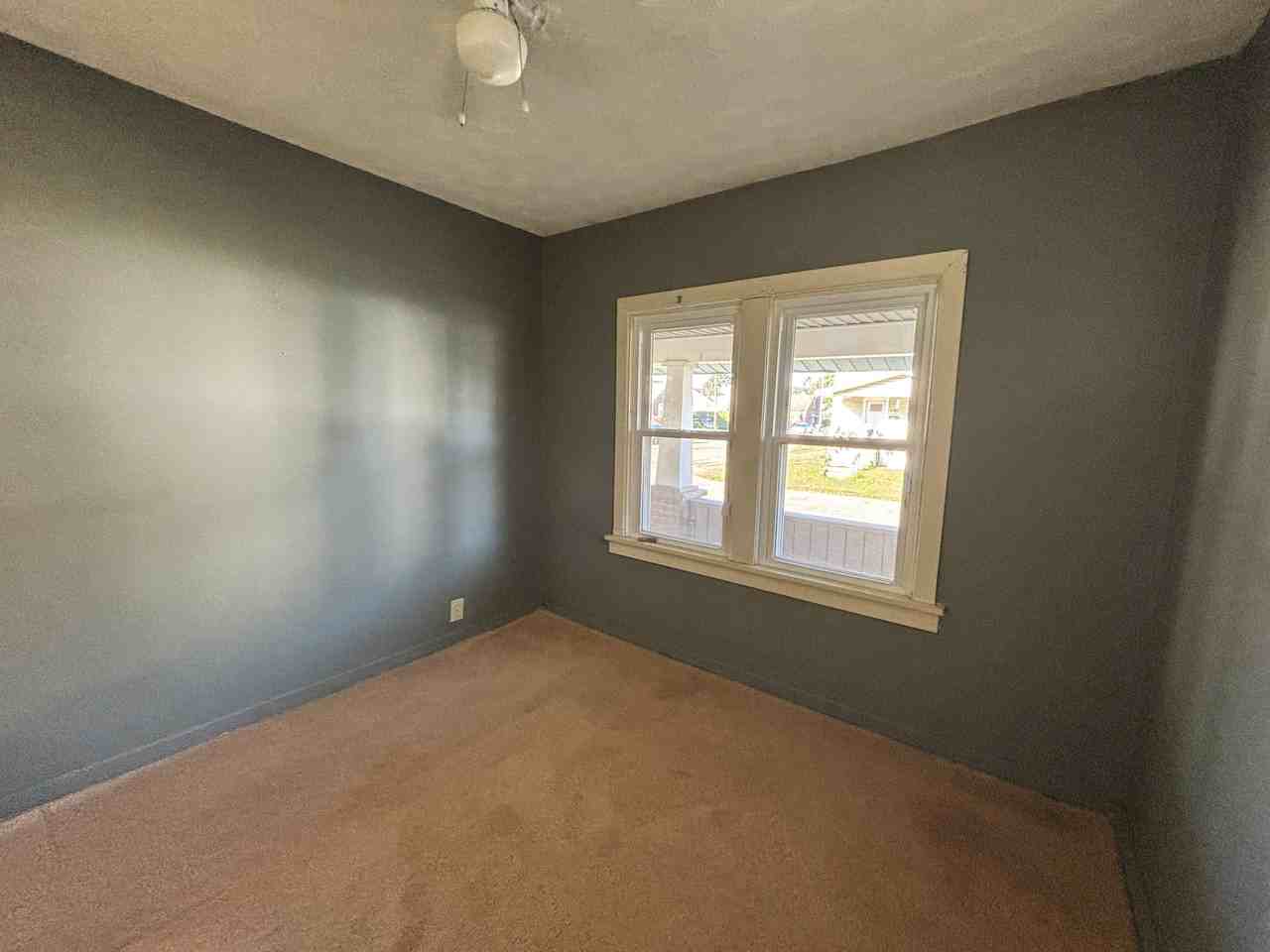 1700 Taft Ave Ne #1 - Photo 3 of 8