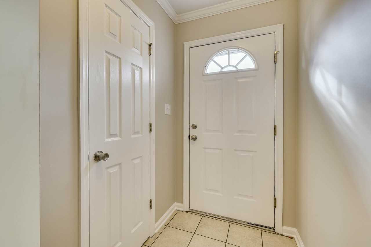 4669 Brookwood Ln #1 - Photo 5 of 36
