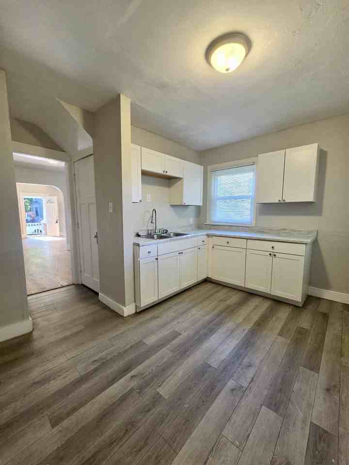 85 Mary Ave #85 - Photo 3 of 8