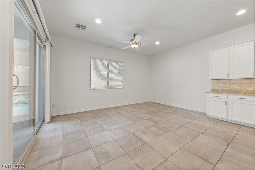 10100 Cambridge Brook Ave - Photo 7 of 25
