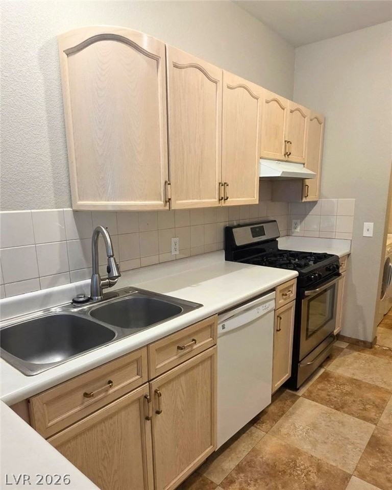 2601 Country Maple Ave - Photo 4 of 21