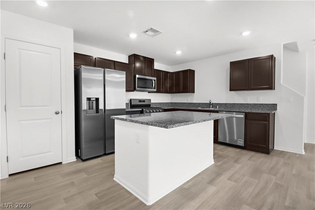6022 Tomsik St - Photo 3 of 30