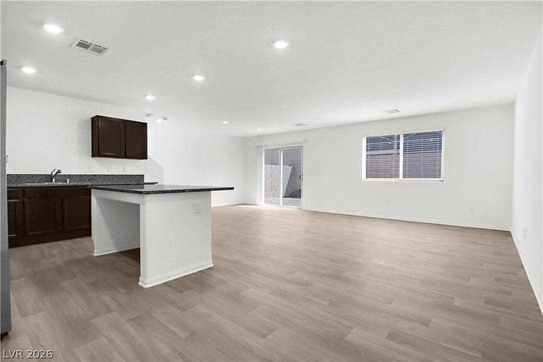 6022 Tomsik St - Photo 4 of 30