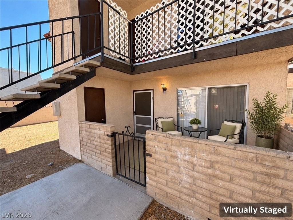 2772 Eldora Cir #C - Photo 2 of 15