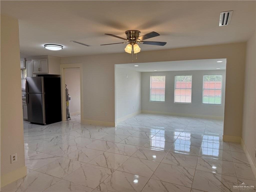 200 W Camellia Ave - Photo 5 of 15