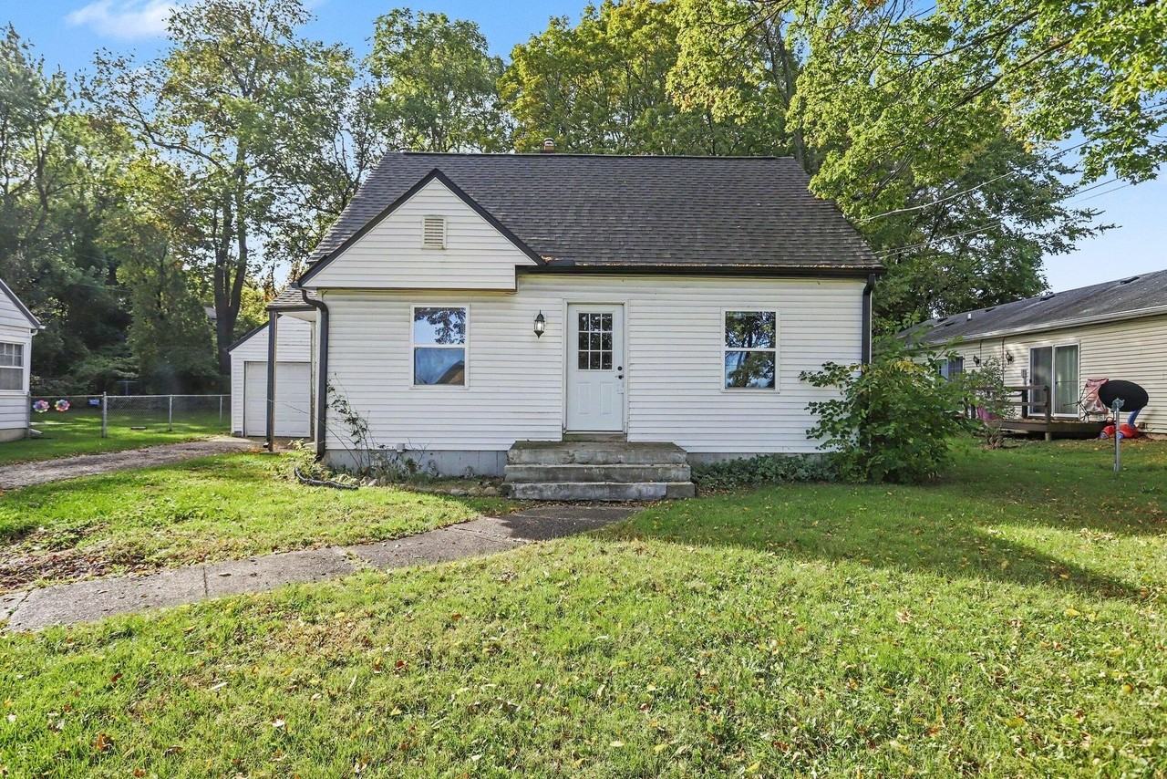 2136 Miller Rd - Photo 2 of 20