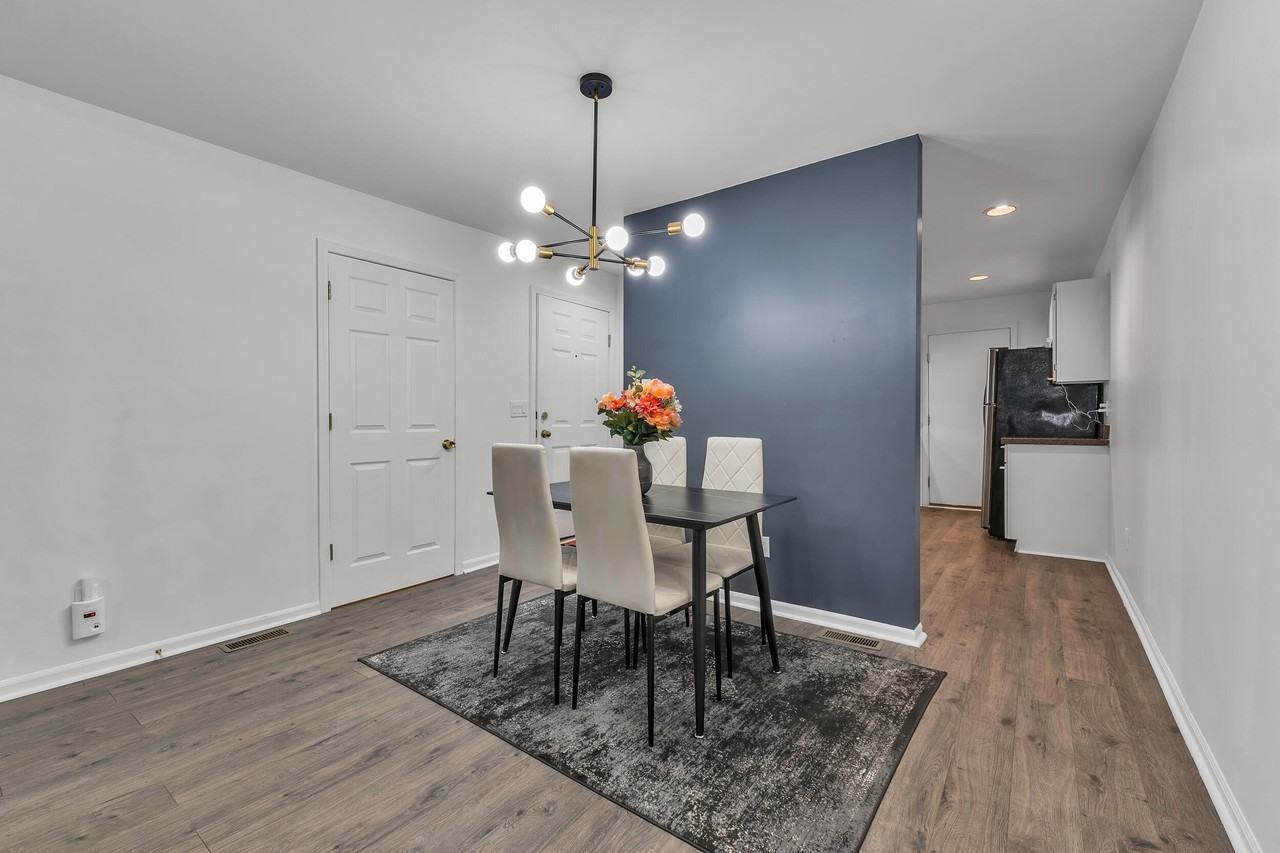 20829 Orchard Lake Rd - Photo 3 of 30