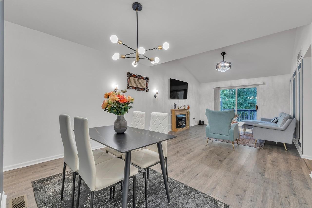 20829 Orchard Lake Rd - Photo 5 of 30