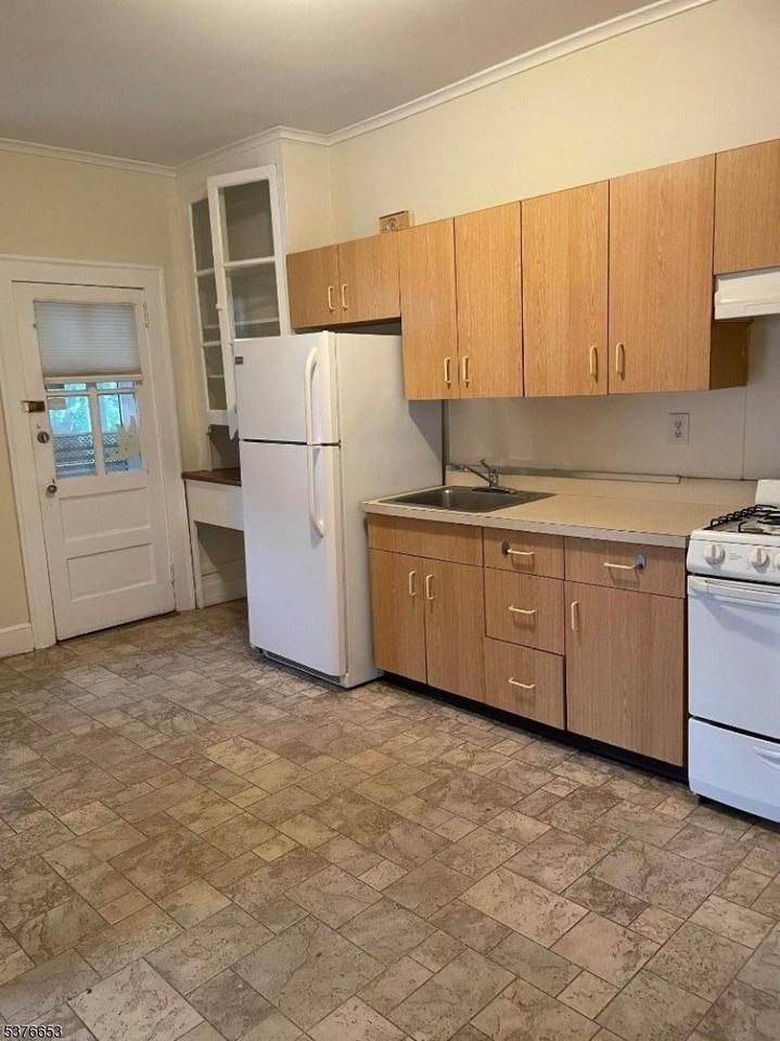 446 Wagaraw Rd #4 - Photo 6 of 19