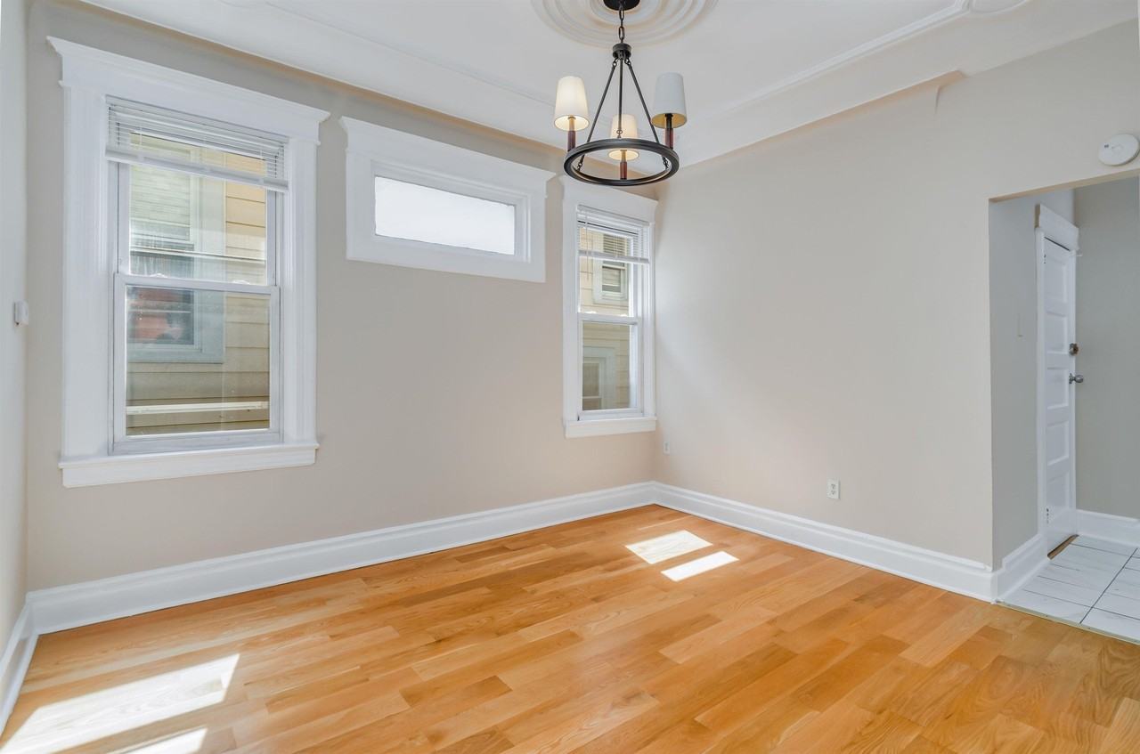 124 W 54th St #2 - Photo 2 of 15