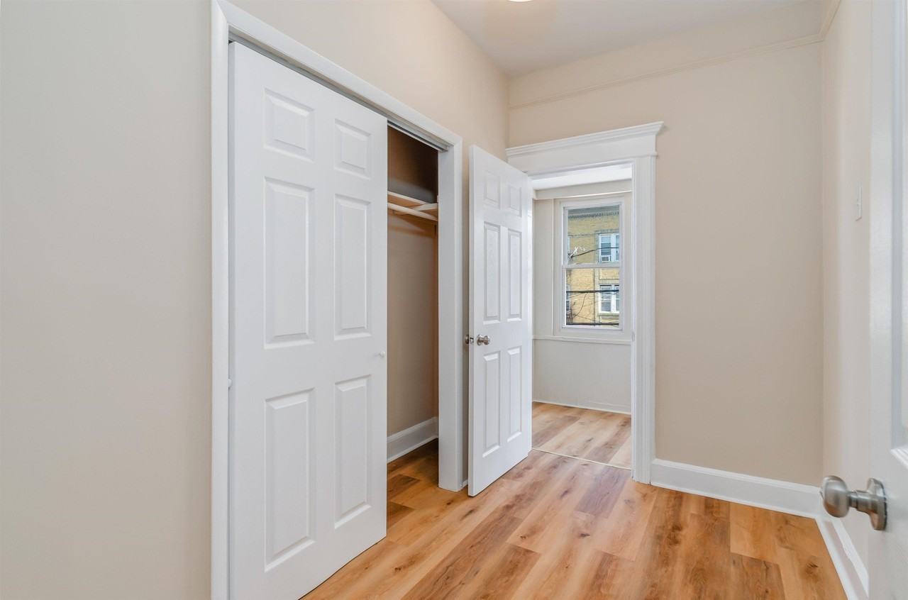 124 W 54th St #2 - Photo 5 of 15