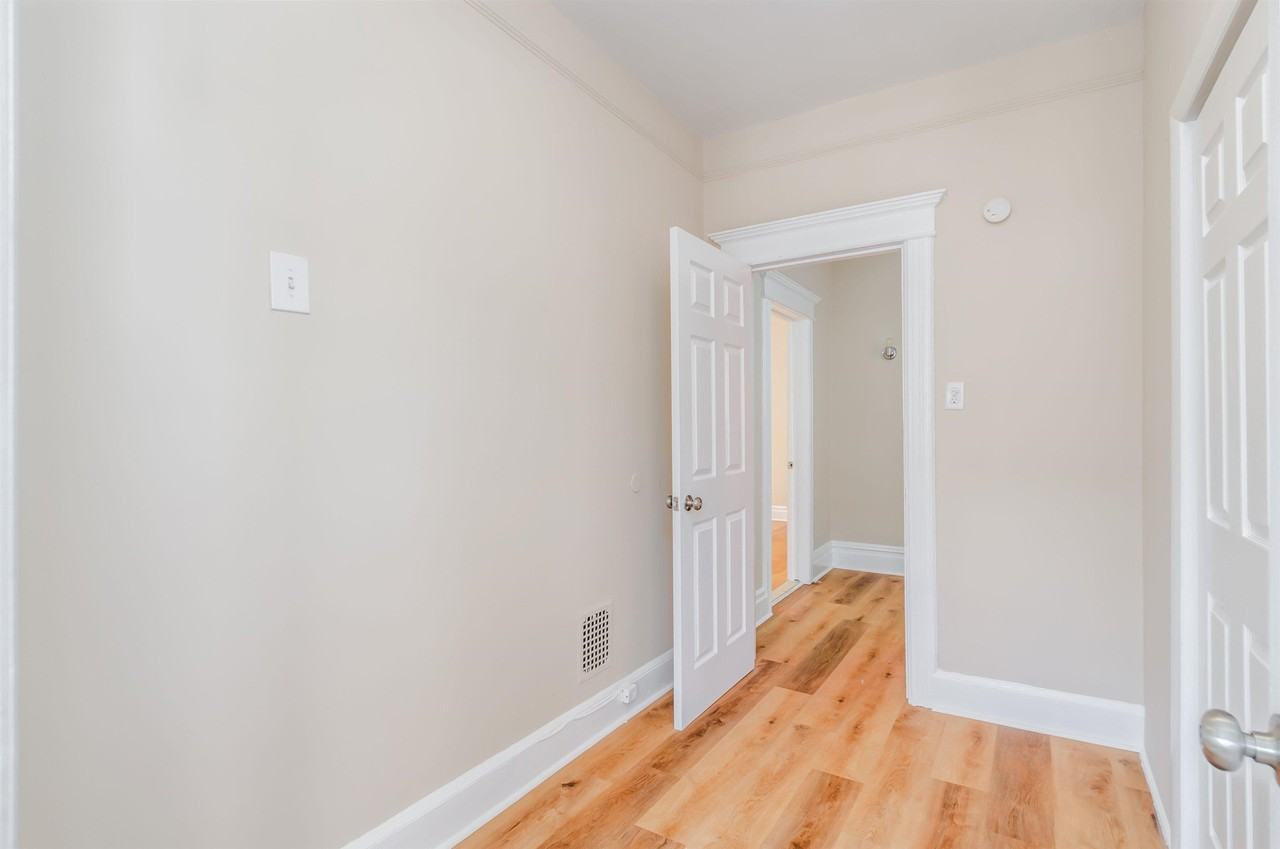 124 W 54th St #2 - Photo 6 of 15