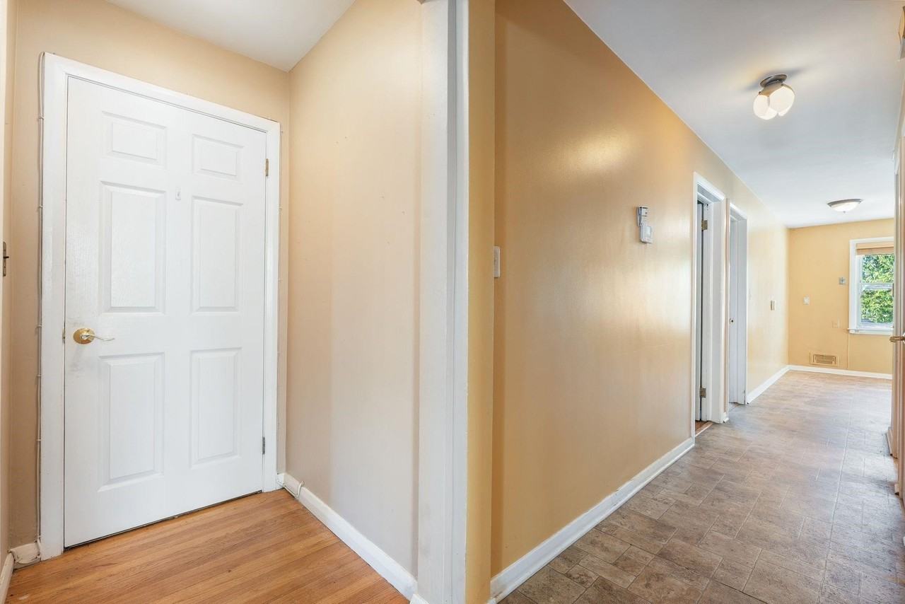 35 Corbin Ave #2 - Photo 5 of 17
