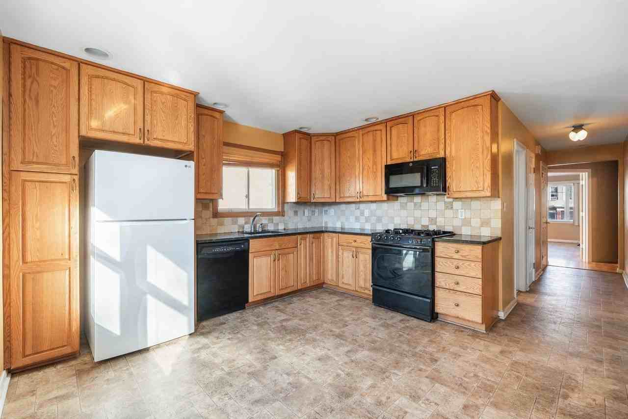 35 Corbin Ave #2 - Photo 7 of 17