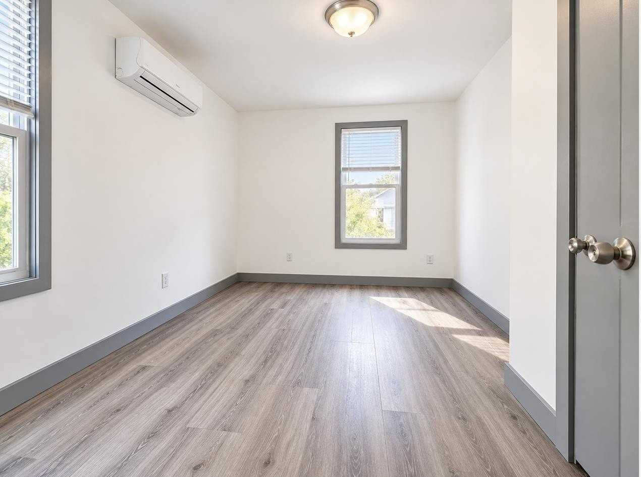 158 Summit Ave #1L - Photo 4 of 11