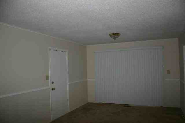 3706 Lexington Dr - Photo 3 of 8